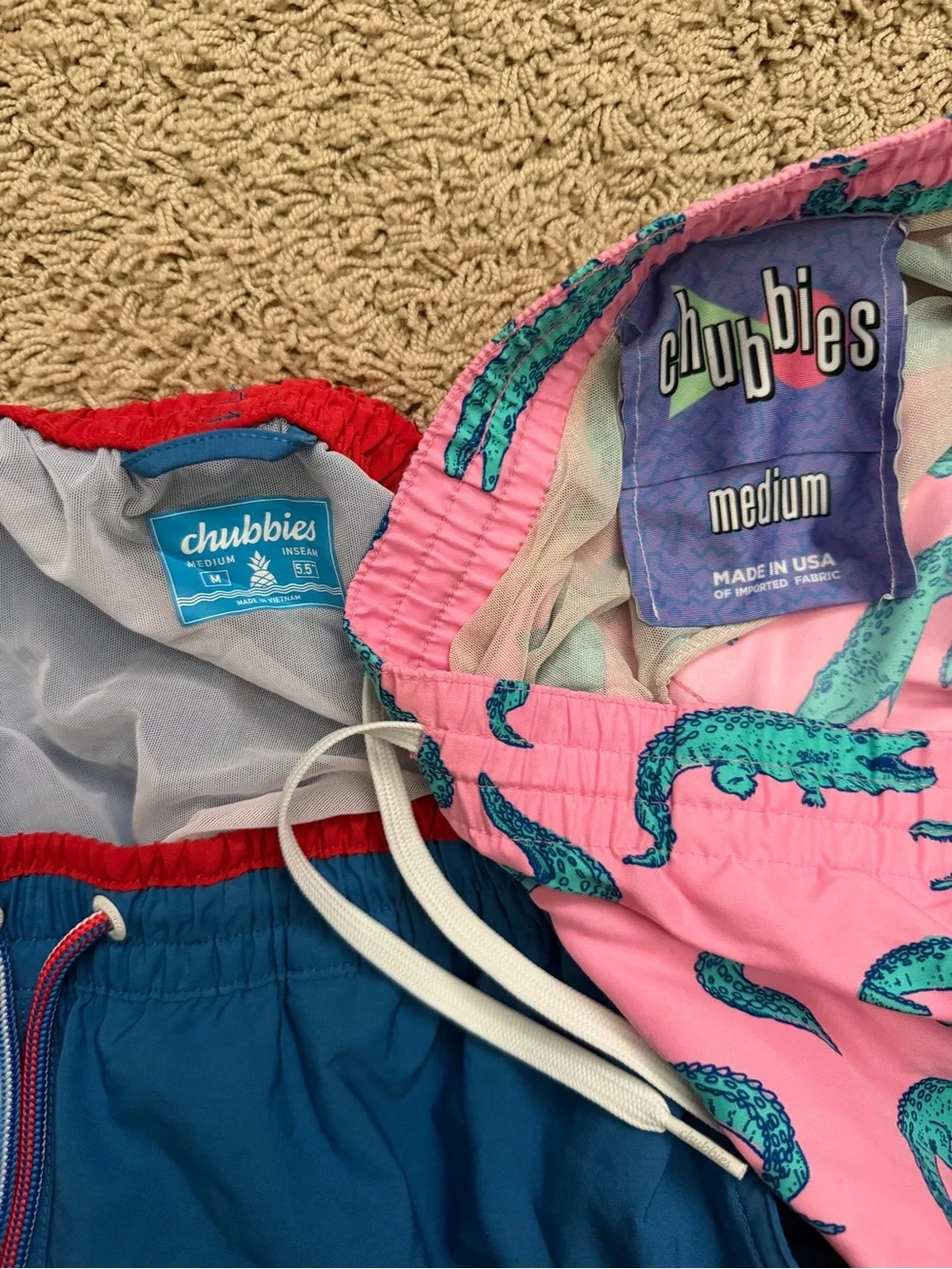 Chubbies Swim Trunks Men’s Medium 5.5” Inseam Mesh Lined Shorts Bundle